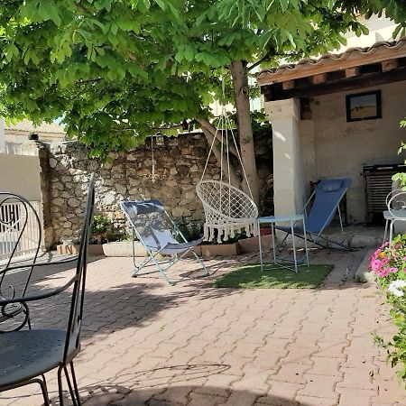 La capucinette à l’ombre du marronnier Vila Maussane les Alpilles Exterior foto